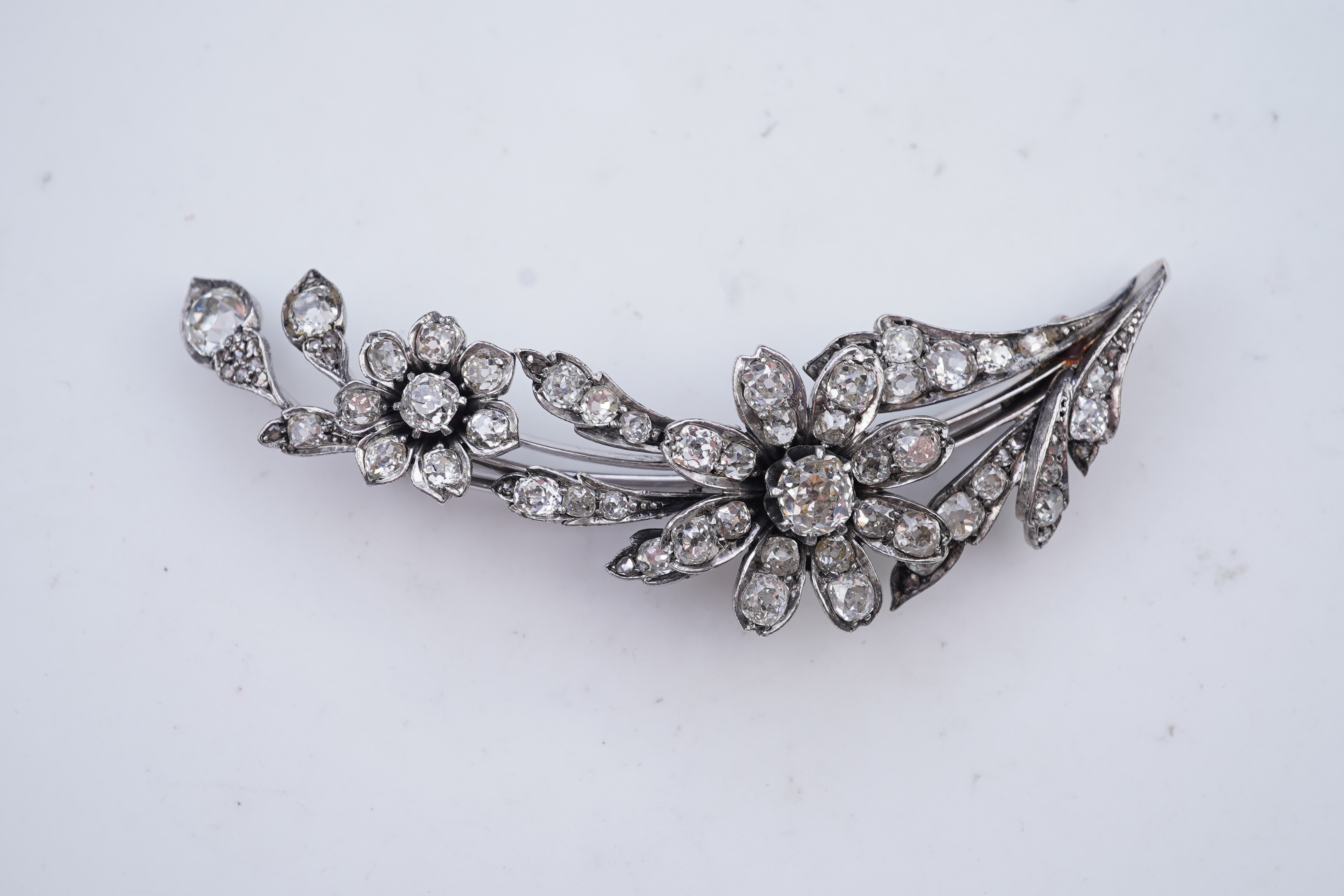 A Victorian diamond brooch, late 19th century